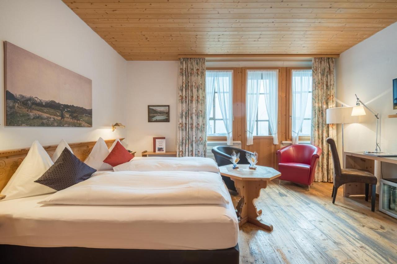 Schweizerhaus Swiss Quality Hotel Maloja Esterno foto